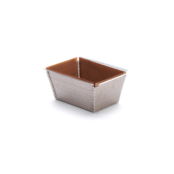 Perforated stainless steel cake mould 15x10,3cm + 2 non-stick baking sheets