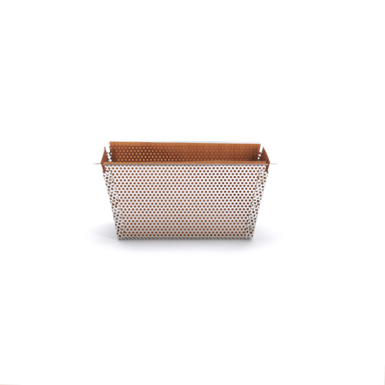 Perforated stainless steel cake mould 15x10,3cm + 2 non-stick baking sheets