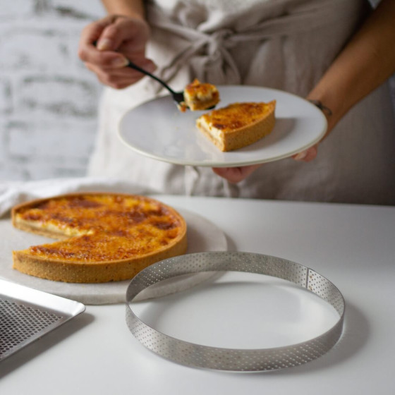 Perforated stainless steel tart ring VALRHONA Ø20,5cm H.2cm