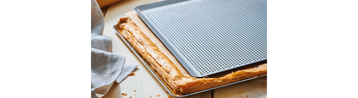 Baking sheets and baking mats